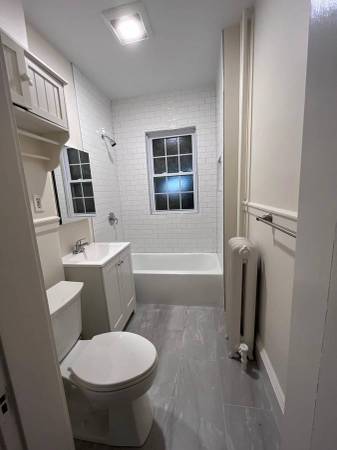 $1,100 / 3br - One (1) bedroom available in a three (3) bedroom apartment (Inman Square, Somerville)63856229791617122