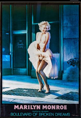 Marilyn Monroe – Large Framed Art Print (Appx 47x34) 1