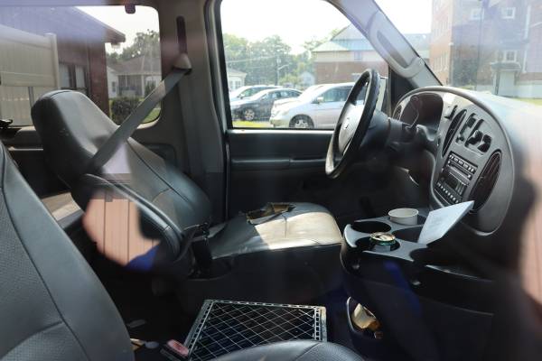 2006 Ford E350 extended van - $6,500 (Albany)63478011680515124