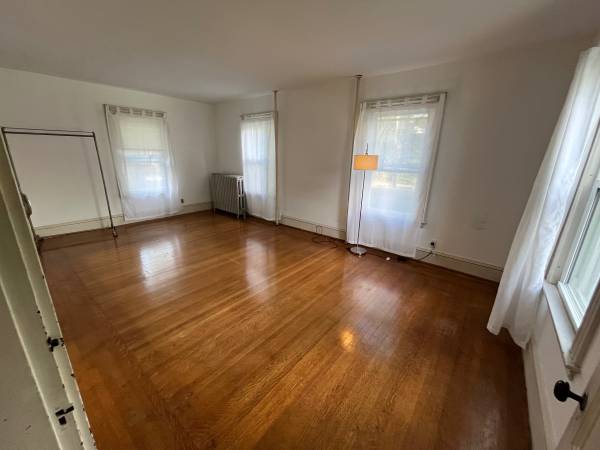 $4,500 / 4br - 9 Month Sublet - 4 bedroom house -  Sept 2025-May 2026  *No Fee* (West Somerville)63875605444993122