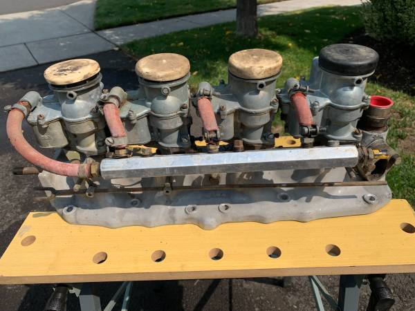 Edelbrock Quad Dual Intake Manifold 1