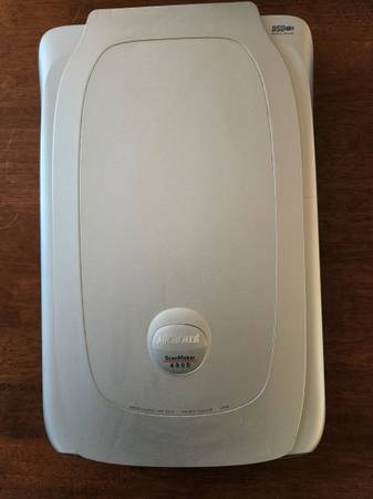 Microtek ScanMaker 4900 Flatbed Scanner 1