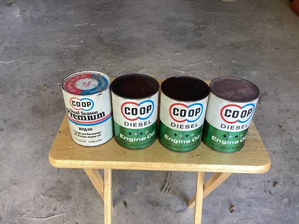 4 COOP 1 Qt Composite Oil Cans 1