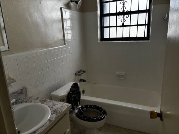 2/1 Duplex for Rent 901 NW 53 St 305 9 1