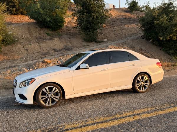 2014 Mercedes E350 Luxury. 2 Owner Dealer Serviced Loaded Distronic - $12,900 (Banning)63624532064899121