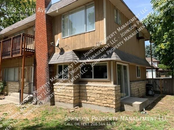 Prime Caldwell Downstairs Apartment 1