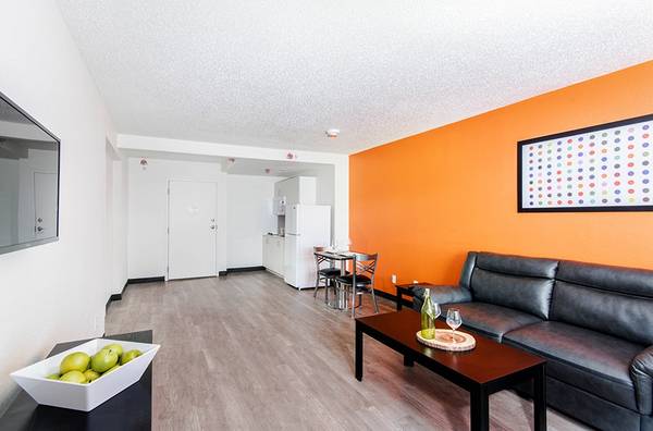 $345 Dallas TX, On-Site Management, Studio 1/ba63796555874945124