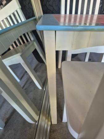Small Kids Table 1