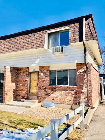 Evans Beds Living Areas Baths Townhome - Room for Rent