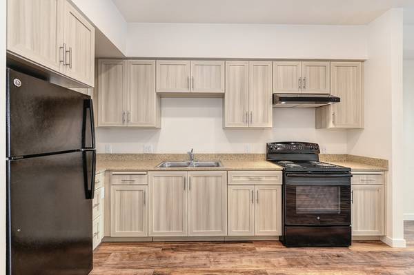 $1,424 / 1br - 590ft2 - Oakland Station (oakland lake merritt / grand)63686085986179124