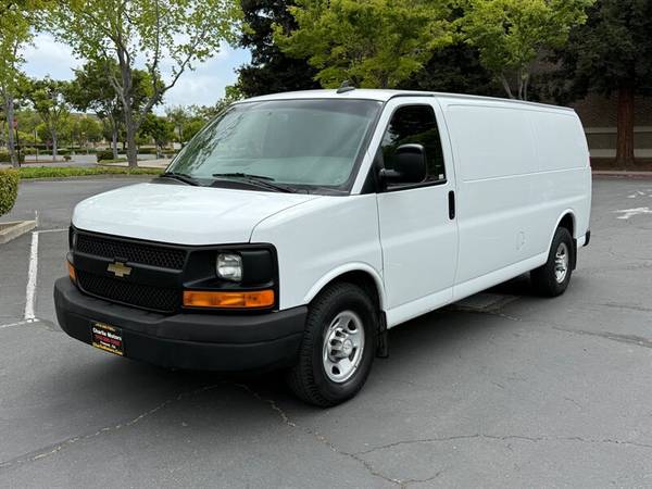 2017 CHEVROLET EXPRESS 3500 - $16,950636227458556191213