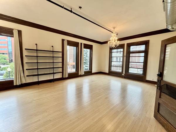 $1,395 / 900ft2 - Downtown Neenah Office Space For Lease (Neenah)63845965570561123