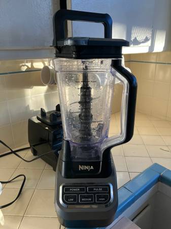 Ninja Blender 1000W - great holiday gift! 1