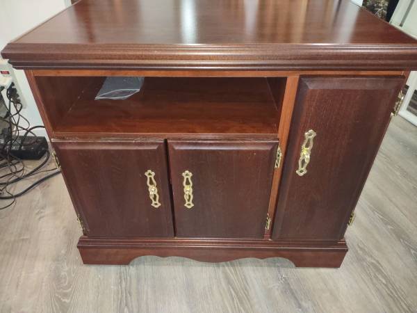 TV cabinet 1