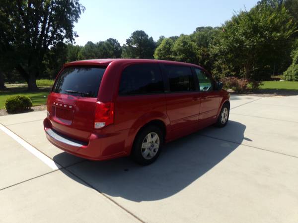 2013 dodge grand caravan sxt v6 2wd 2 dueños(210K) millas en autopista funciona xxxx - $3,995 (riverdale)63621024300547122