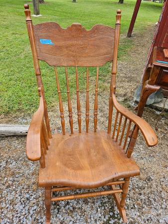 Antique wooden Rocking chair 1