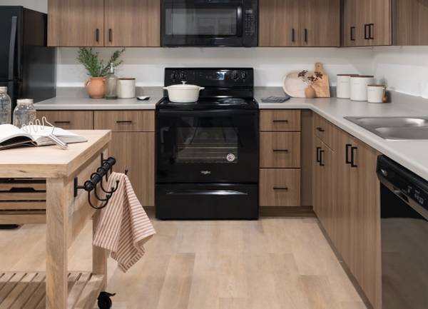 $1,724 / 1br - 889ft2 - Fitness Center, Covered Parking, Media Room (4015 133rd St SE, Mill Creek, WA)63659484129923124
