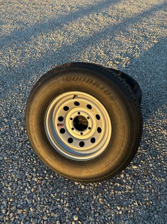 Trailer 235/80/16 trailer tire and wheel 1