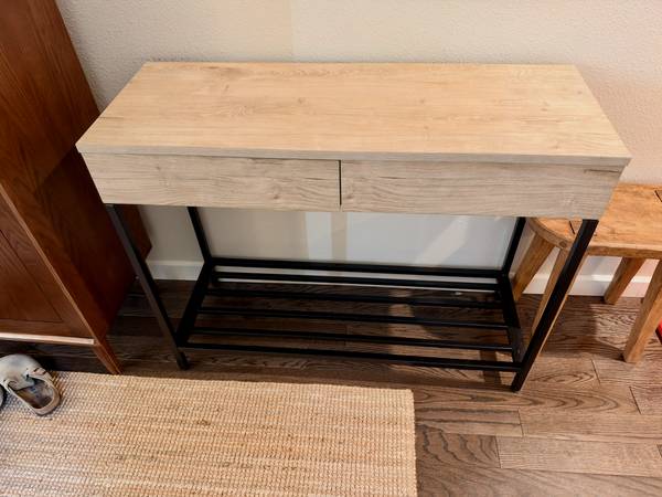 Entryway table / console 1