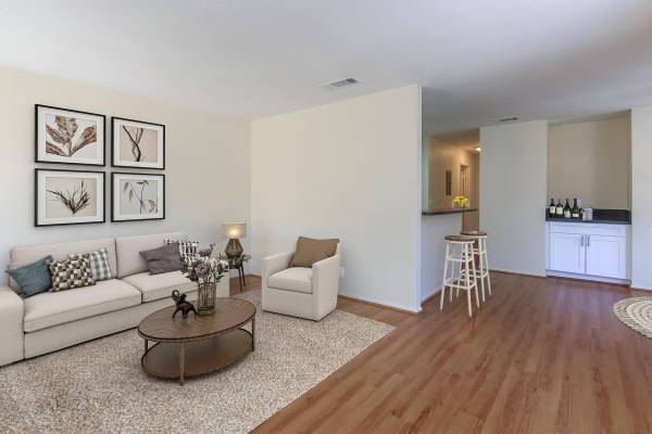 $3,849 / 3br - 1300ft2 - 3/bd, Private Balconies and Patios, Play Area (Santa Clarita)63912984691970124