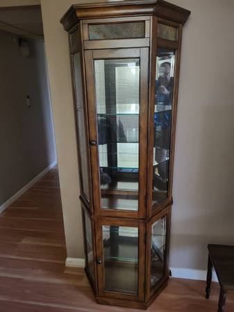 Cabinet 1