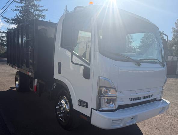 2022 Isuzu NRR - Photo 5