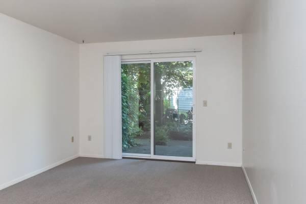 $1,107 / 1br - 604ft2 - Mayfield Court is your next HOME (Portland)63672637320707122