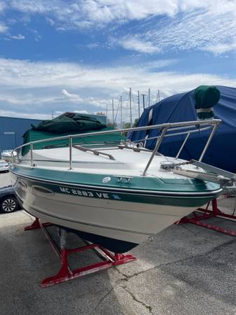 1988 Sea Ray 230 1