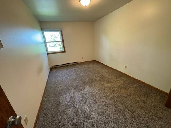 $625 / 2br - 750ft2 - 200 E. Krych St. #11 - 2 Bedroom / 1 Bathroom - Available NOW (Thorp, WI)63845959873155124