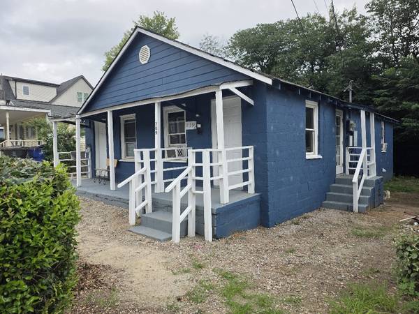 $1,100 / 1br - 750ft2 - One bedroom apartment in a duplex. (Raleigh)63685997746947121