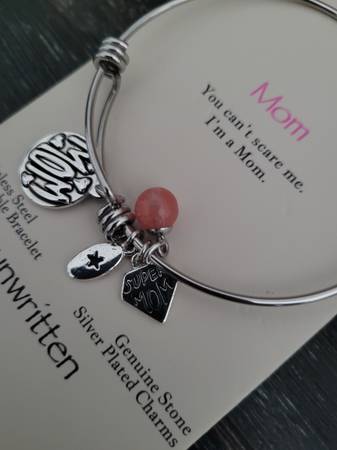 Bracelet (Mom) by Unwritten - $15 (SoHo)63471375586561122