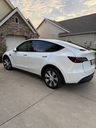 2023 Tesla model y long range 1