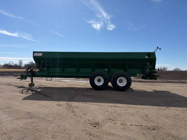2021 Chandler litter spreader 1
