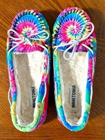 Minnetonka Womens Tie Dye fleece  Moccasin Slipper- NEW-11N 1