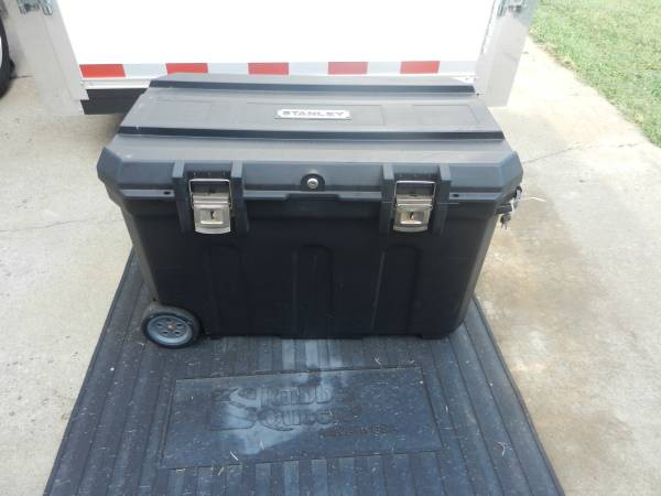 STANLEY 50 GALLON PORTABLE ROLLING TOOLBOX-MUST SEE 1