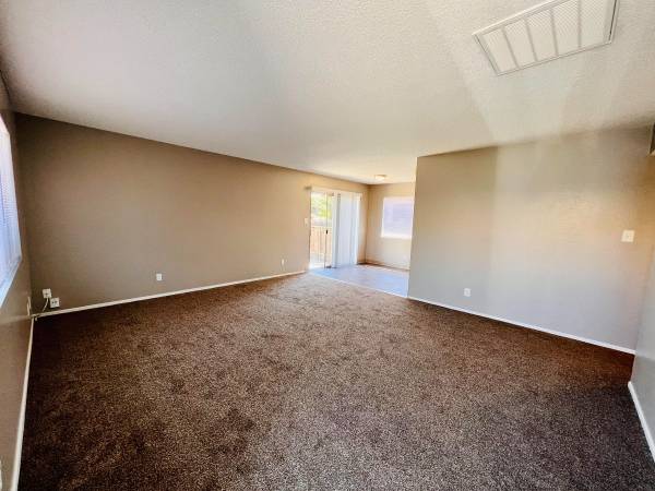 $1,400 / 2br - 850ft2 - 🌟 AVAILABLE NOW – 2 BED / 1 BATH w/ Garage + Yard 🌟 (Visalia)63809864760065121