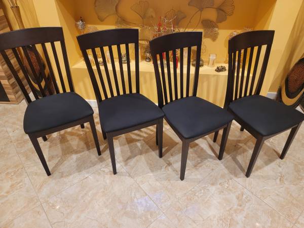 JUEGO DE COMEDOR ITALIANO AUTÉNTICO - MESA EXTENSIBLE Y 4/8 SILLAS - $1.950 (STATEN ISLAND)63471467264771121