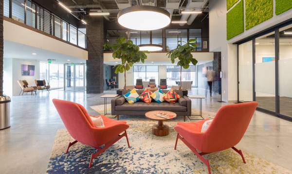 $225 Productive Workspace: Dedicated Desks for Lease in Wauwatosa (Wauwatosa, WI)64152183721730121