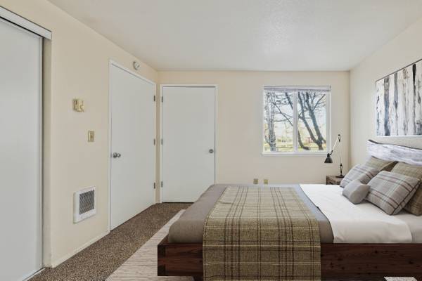$1,445 / 1br - 619ft2 - Here Is The Place to Be. 2nd floor 1bed/1bath with Full Amenities! (1645 ne 20th ST, Gresham OR)63842024578689121