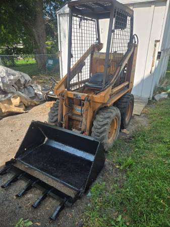 SkidSteer / Case 1816 B 1