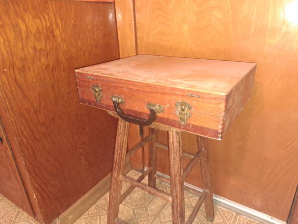Artist's Paint Box 1