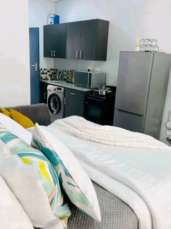 🌟 Renting a Perfect Size Bedroom and Bathroom – Better Living Starts Here! 1