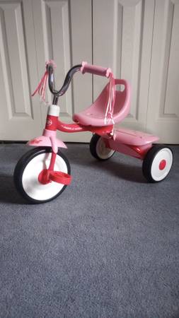 Radio Flyer Tricycle 1