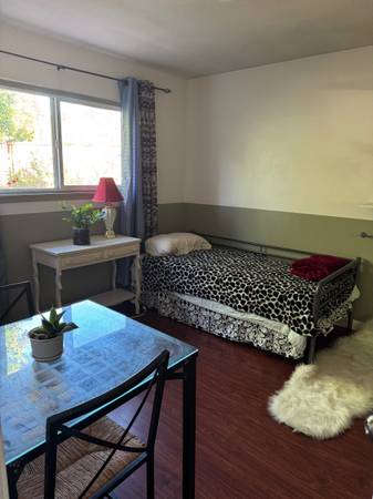 $1,000 / 1br - 1 bed room furnished (hercules, pinole, san pablo, el sob)63813662729347123