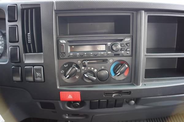2024 Isuzu NPR HD 6k - Photo 15