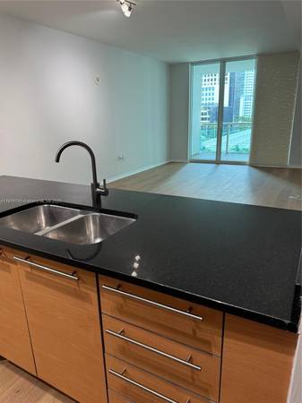 $3,300 / 1br - 774ft2 - Spacious 1bd with Stunning Corner Infinity Windows! (The Plaza- Brickell)64001847754114124