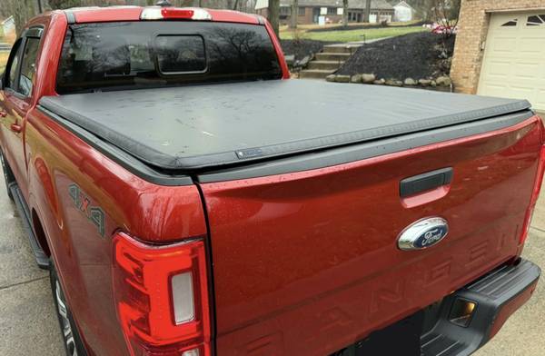 Tri-fold tonneau cover, fits Ford Ranger 2019-23 1