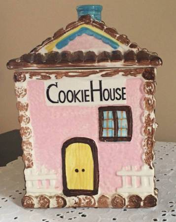 Cookie House Cookie Jar 1