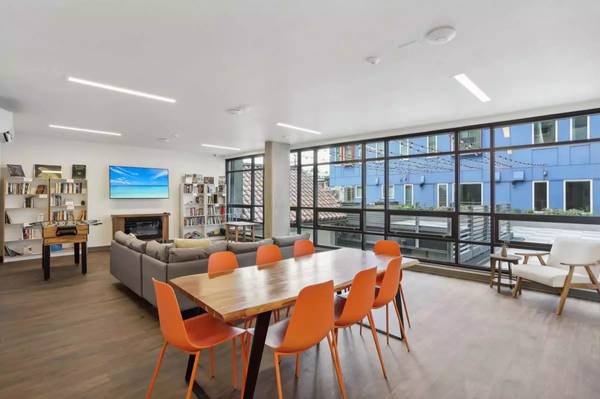 $1,100 / 322ft2 - The essence of graceful living: Our Studio 322 Sq Ft is the answer. (Seattle)63799881113985120