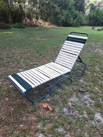 Chaise Lounge 1